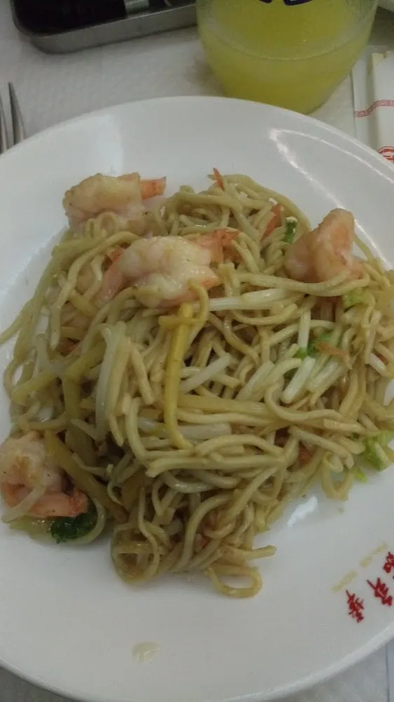 Nouilles Sauté Au Crevettes